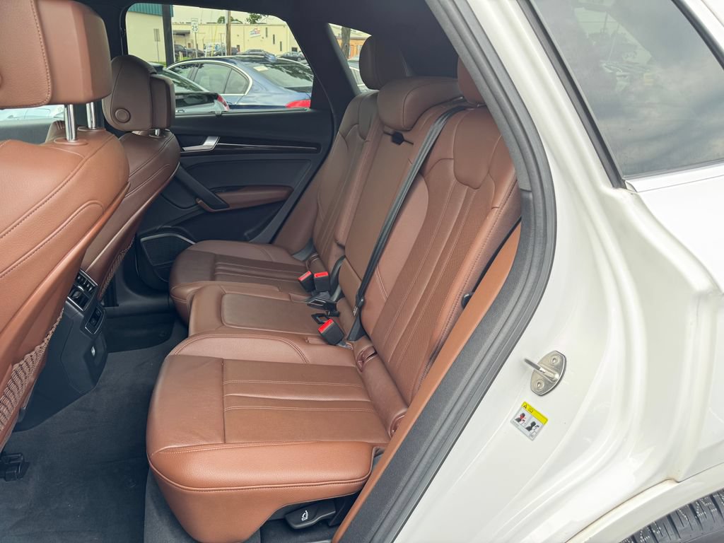 Used 2018 Audi Q5 2.0T Premium Plus w/ Premium Plus Package AWD/4WD image 14