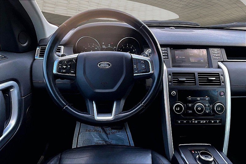 Used 2019 Land Rover Discovery Sport SE AWD/4WD image 4