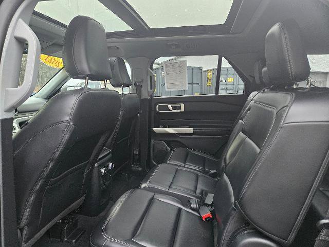 Certified 2021 Ford Explorer XLT w/ Equipment Group 202A image 10