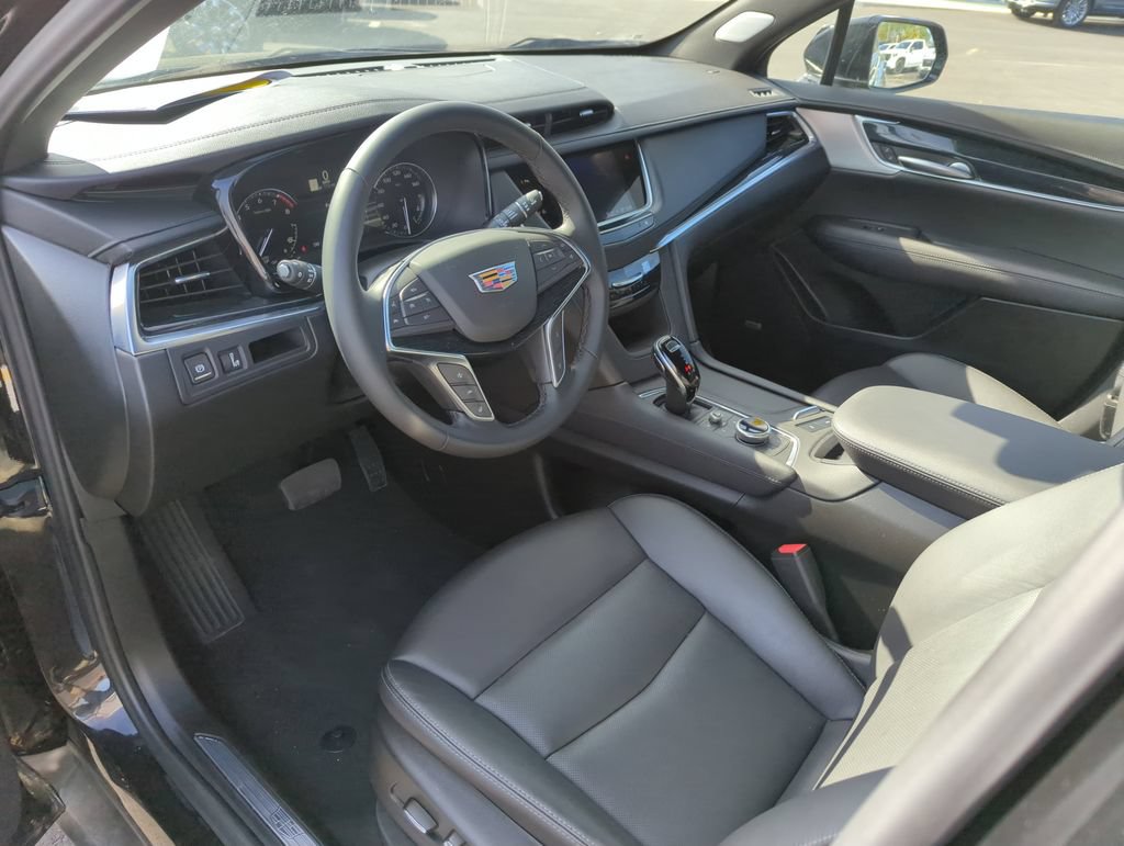Used 2025 Cadillac XT5 Premium Luxury FWD image 10