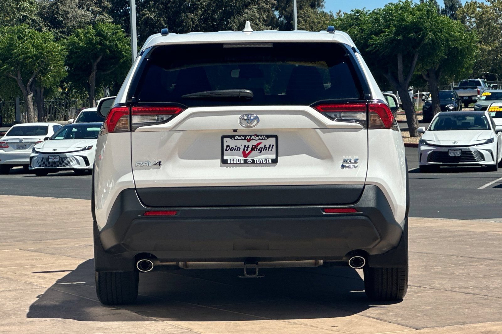 Used 2025 Toyota RAV4 XLE AWD/4WD image 5