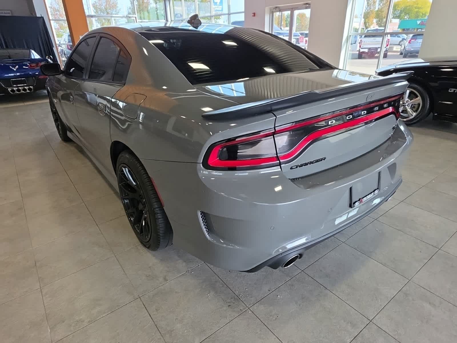Used 2019 Dodge Charger R/T w/ Driver Confidence Group RWD image 10