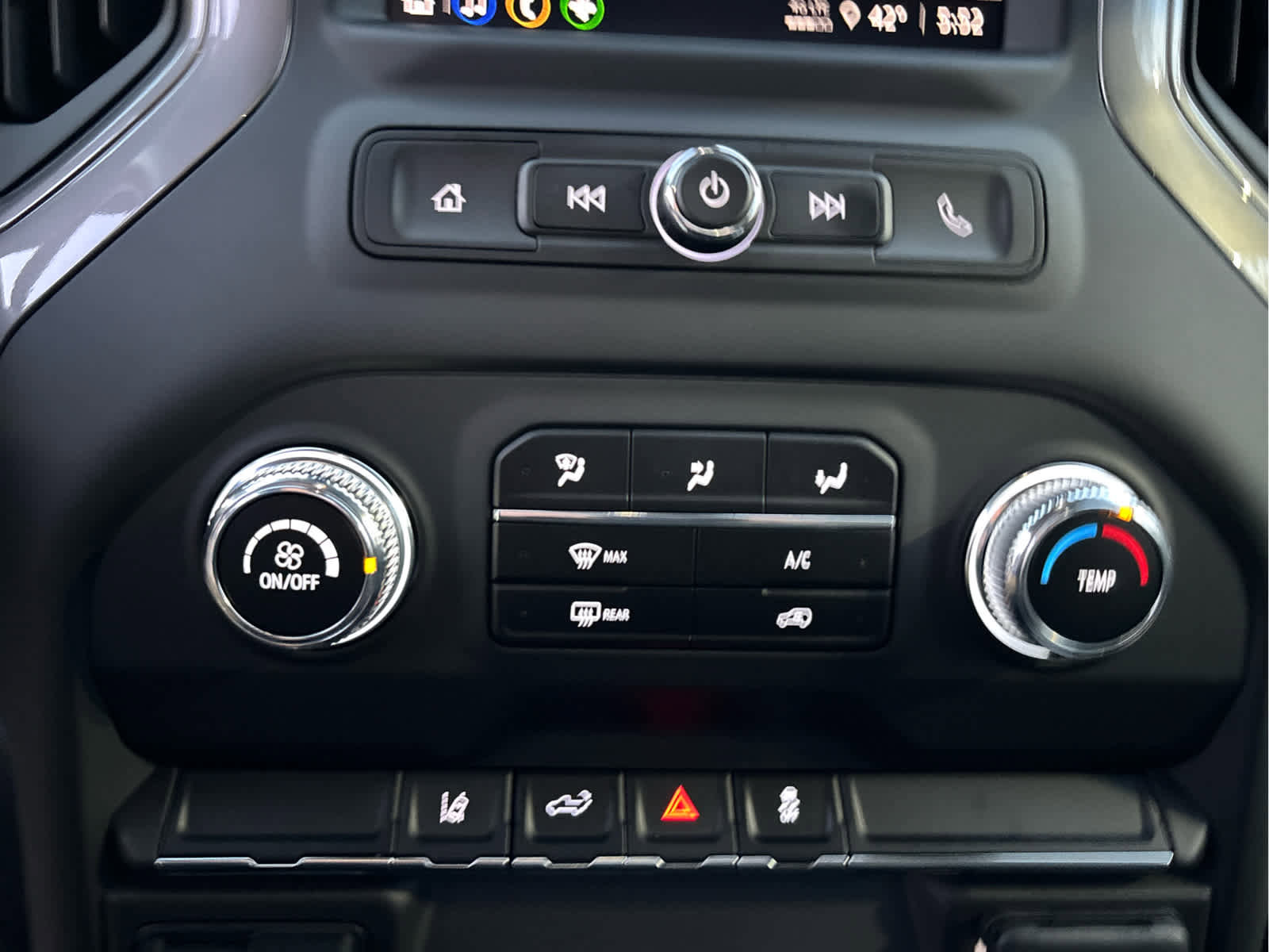 Certified 2025 GMC Sierra 2500 Pro w/ Convenience Package image 17