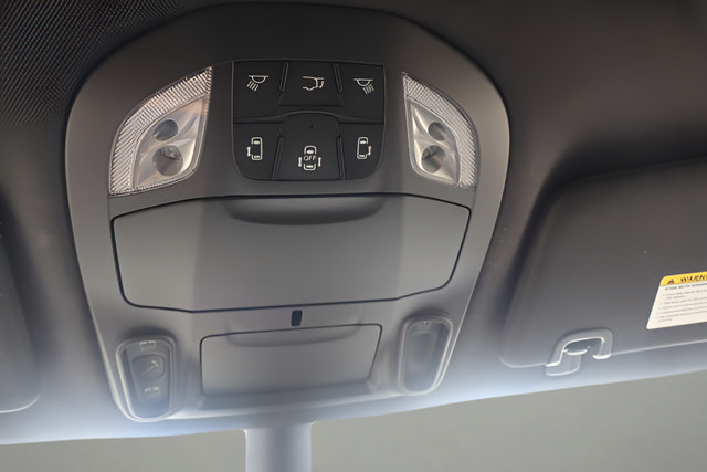 New 2027 Chrysler Pacifica Limited FWD image 18