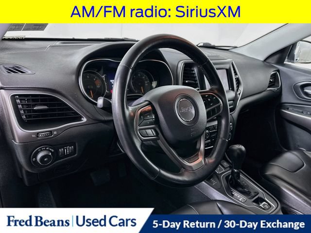 Used 2019 Jeep Cherokee Latitude Plus w/ Cold Weather Group AWD/4WD image 12
