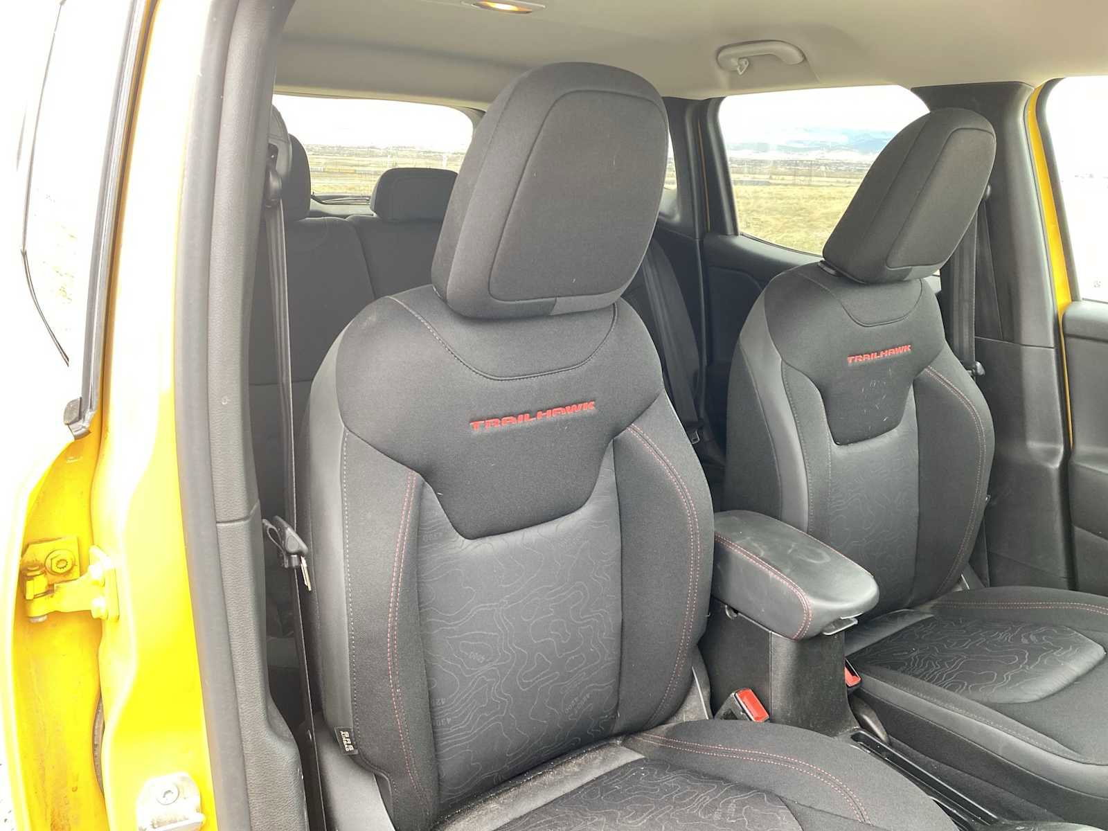 Used 2023 Jeep Renegade Trailhawk image 16