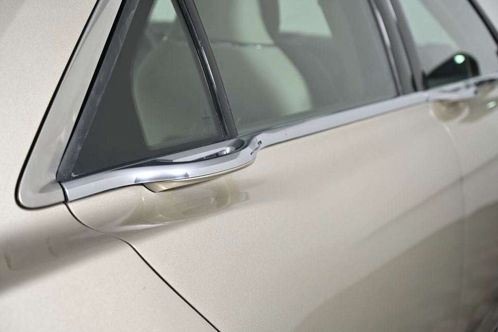 Used 2017 Lincoln Continental Reserve w/ Technology Package FWD image 10