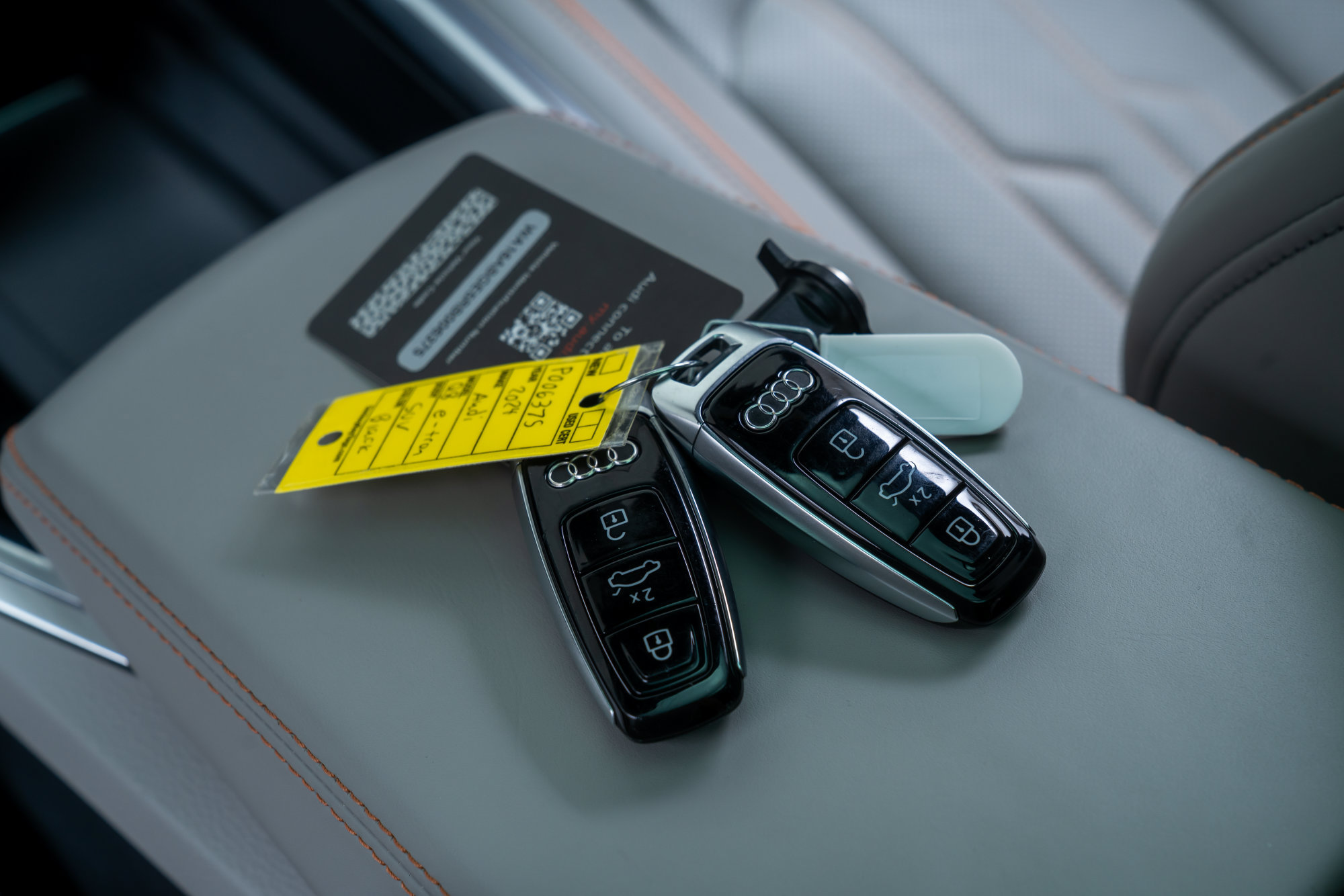 Used 2024 Audi Q8 e-tron Prestige w/ Prestige Package AWD/4WD image 13