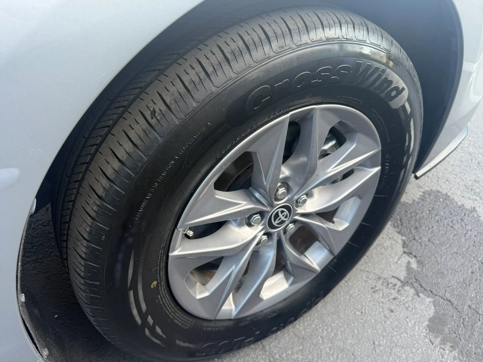 Used 2024 Toyota Sienna XLE image 31