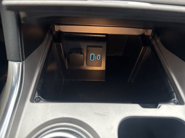 Certified 2023 Ford Explorer XLT w/ Equipment Group 202A image 34