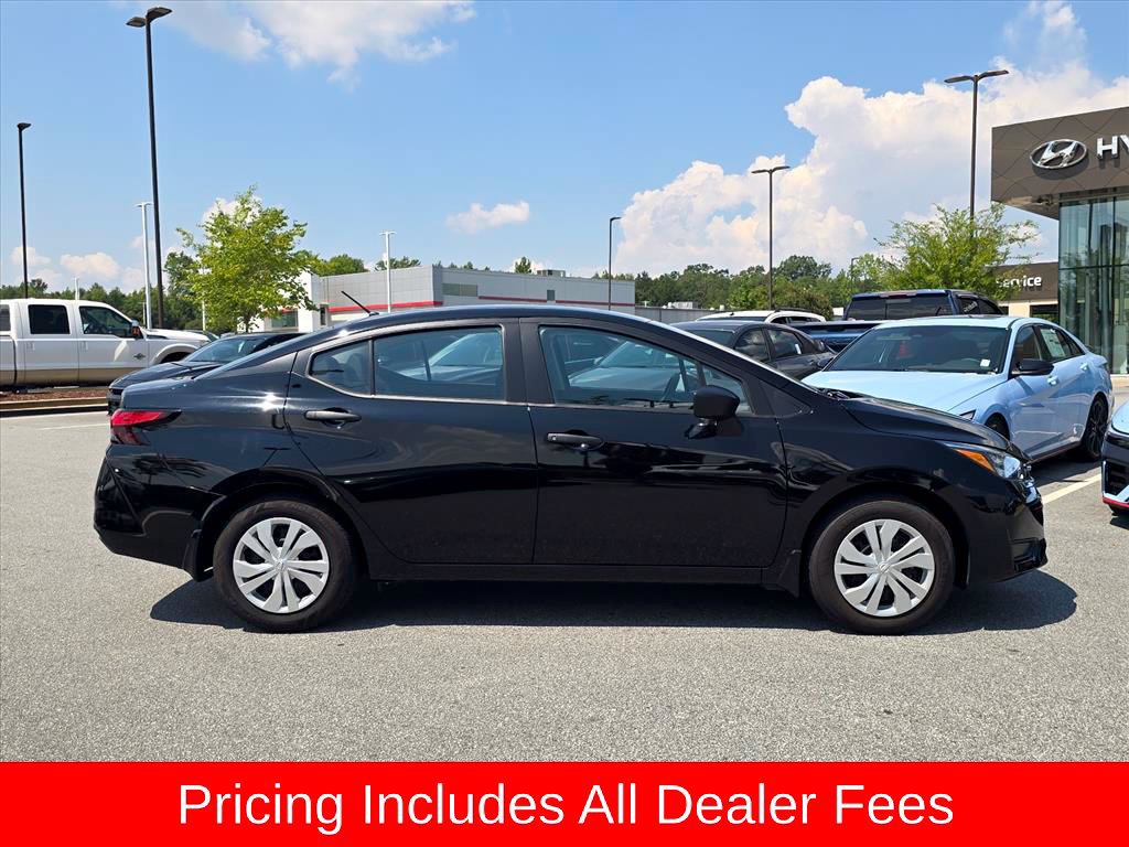 Used 2025 Nissan Versa S FWD image 2