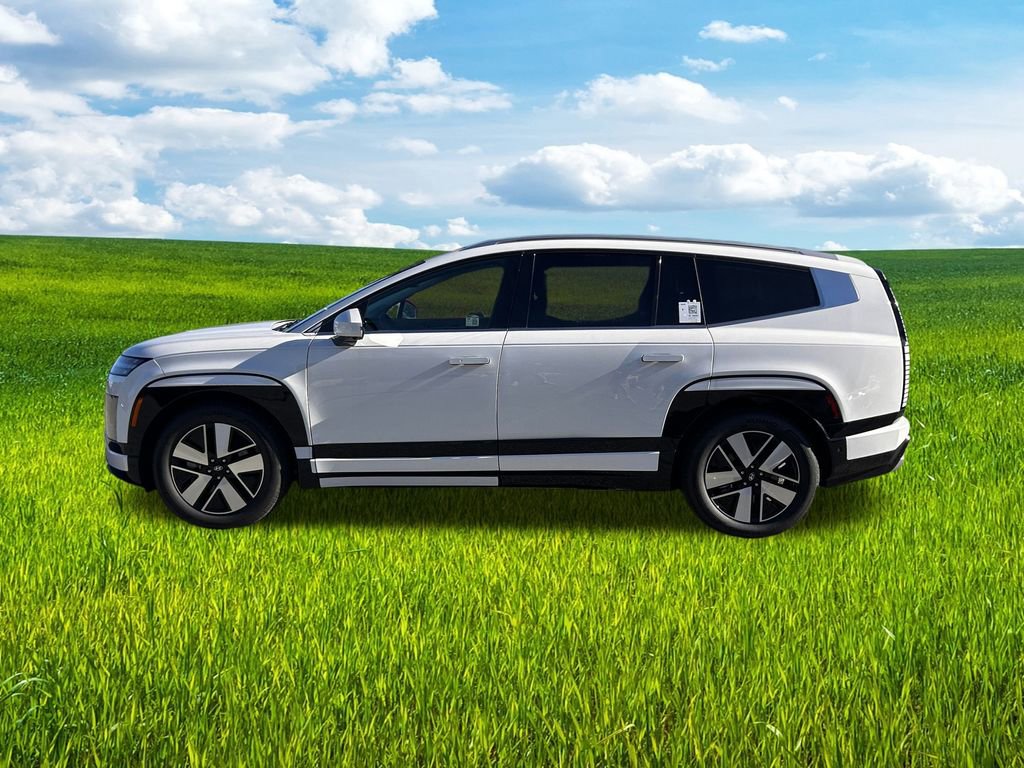 New 2026 Hyundai Ioniq 9 SEL image 2