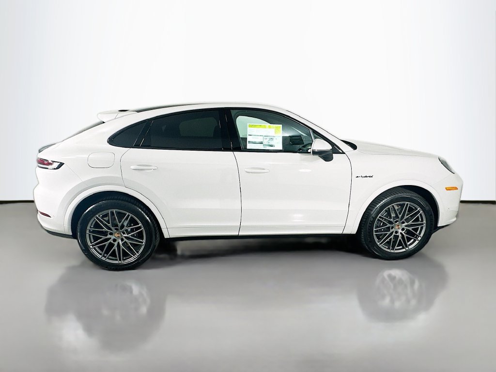 New 2026 Porsche Cayenne E-Hybrid Coupe AWD/4WD image 8