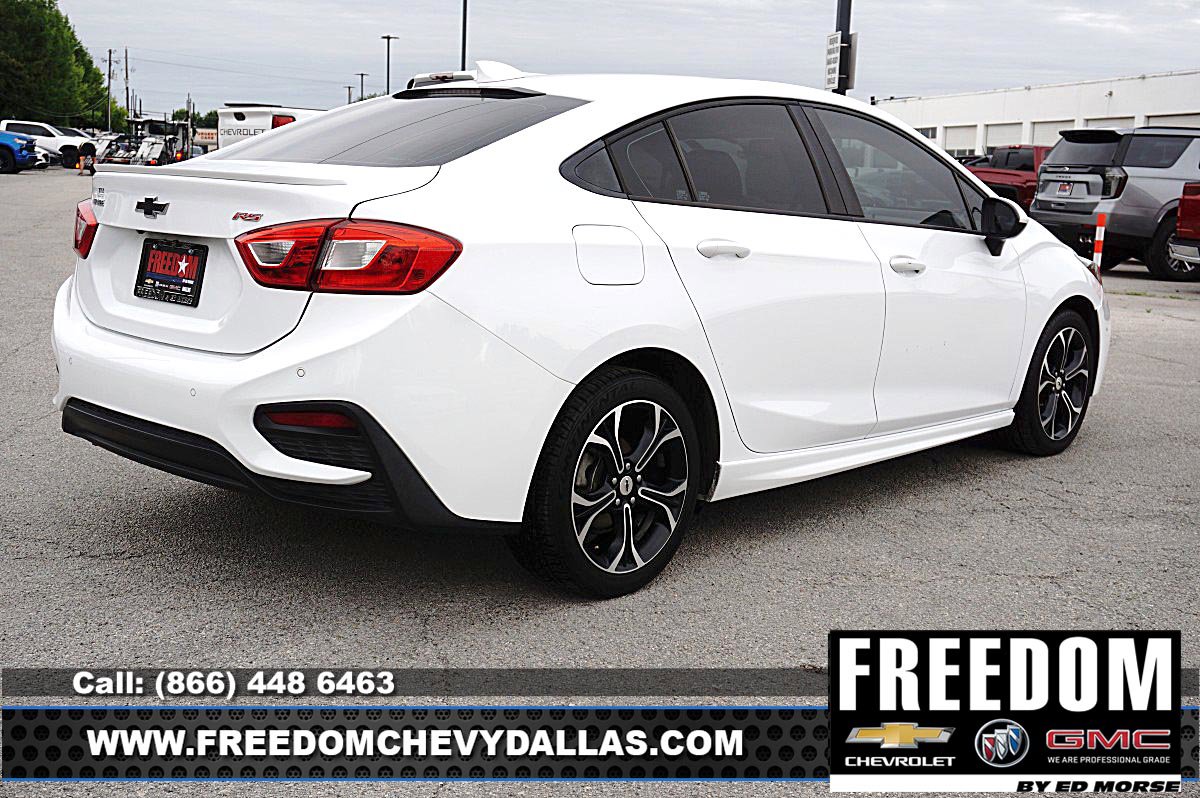 Used 2019 Chevrolet Cruze LT w/ Convenience Package FWD image 7