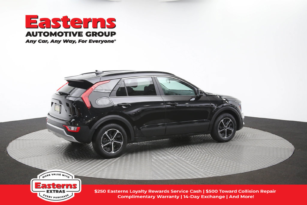 Used 2024 Kia Niro LX FWD image 42