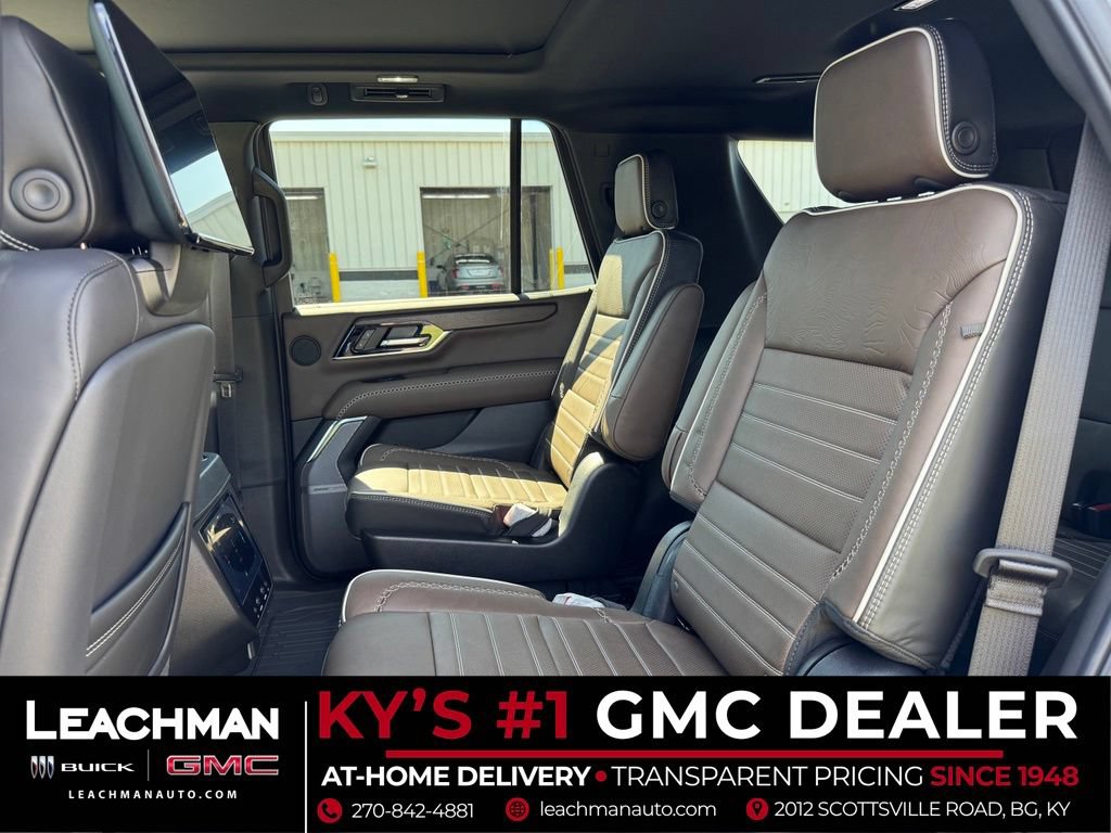 New 2026 GMC Yukon Denali Ultimate w/ LPO, Floor Liner Package AWD/4WD image 14