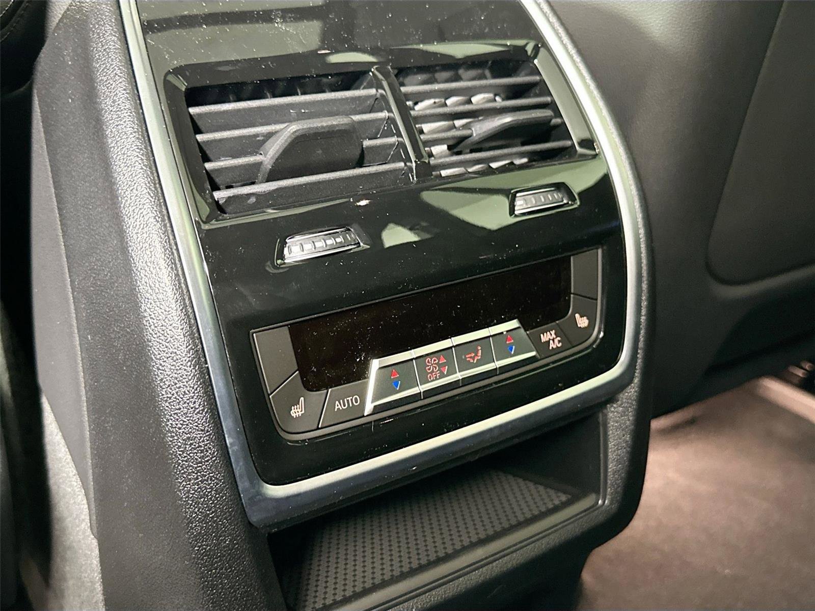 New 2026 BMW X5 xDrive50e image 26