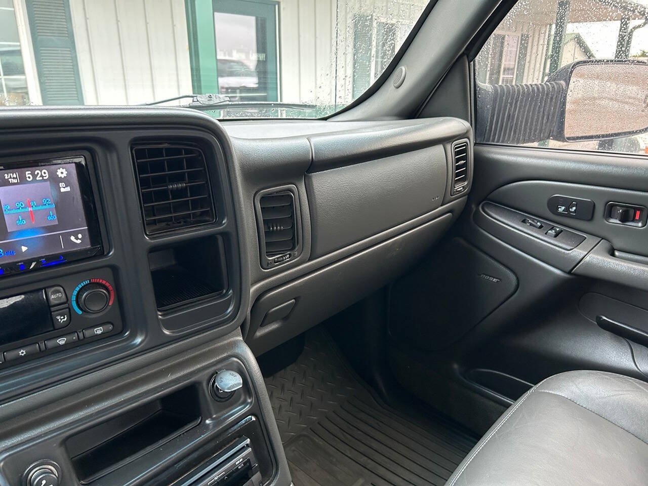 Used 2004 Chevrolet Silverado 3500 4x4 Crew Cab w/ Heavy-Duty Power Package image 29