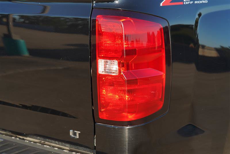 Used 2018 Chevrolet Silverado 1500 LT w/ All Star Edition AWD/4WD image 36