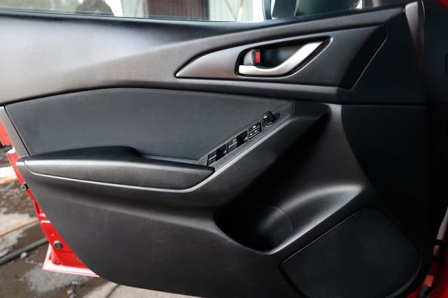 Used 2015 MAZDA MAZDA3 i SV image 37
