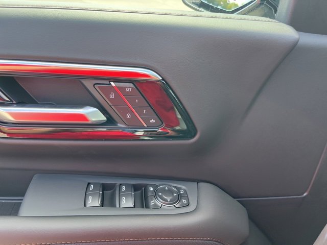 New 2026 Chevrolet Suburban High Country image 17