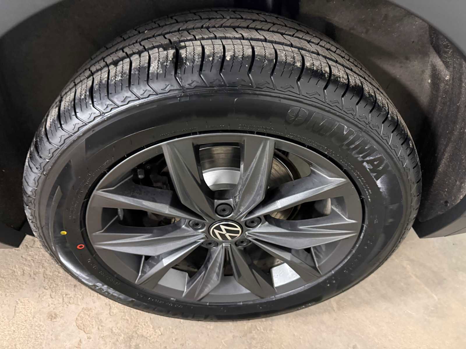 Certified 2022 Volkswagen Tiguan SE FWD image 9