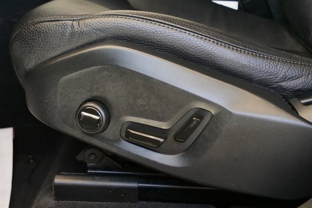 Used 2024 Volvo XC60 B5 Plus image 11