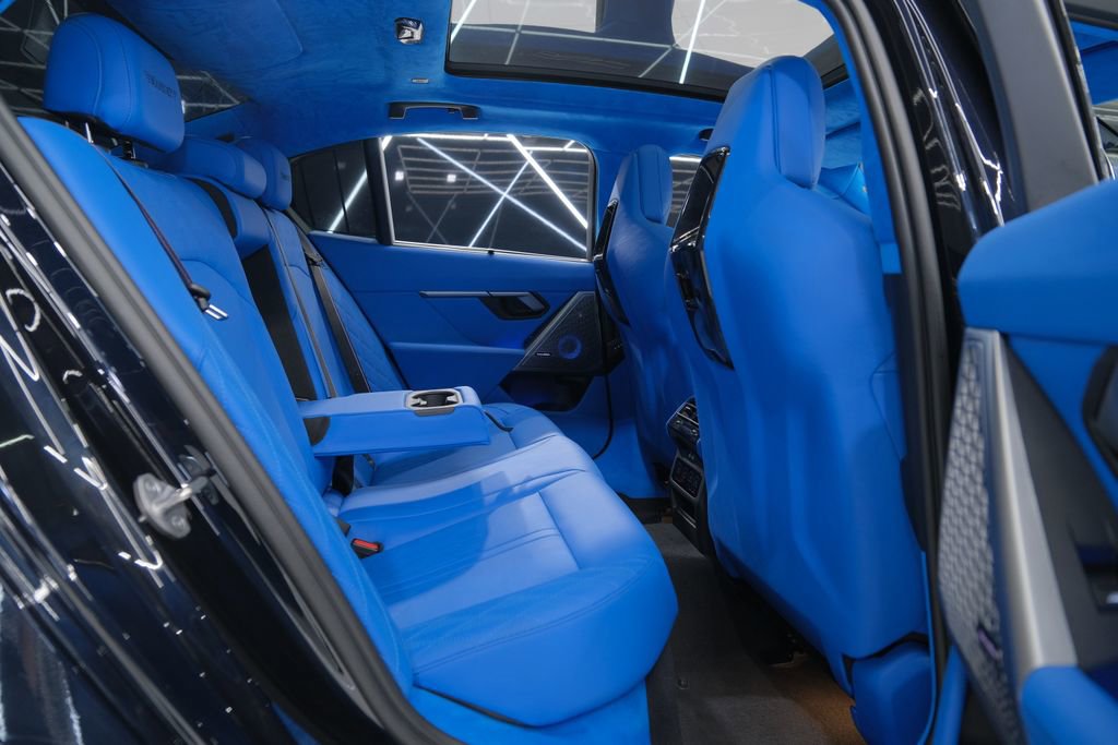 Used 2025 BMW M5 image 43