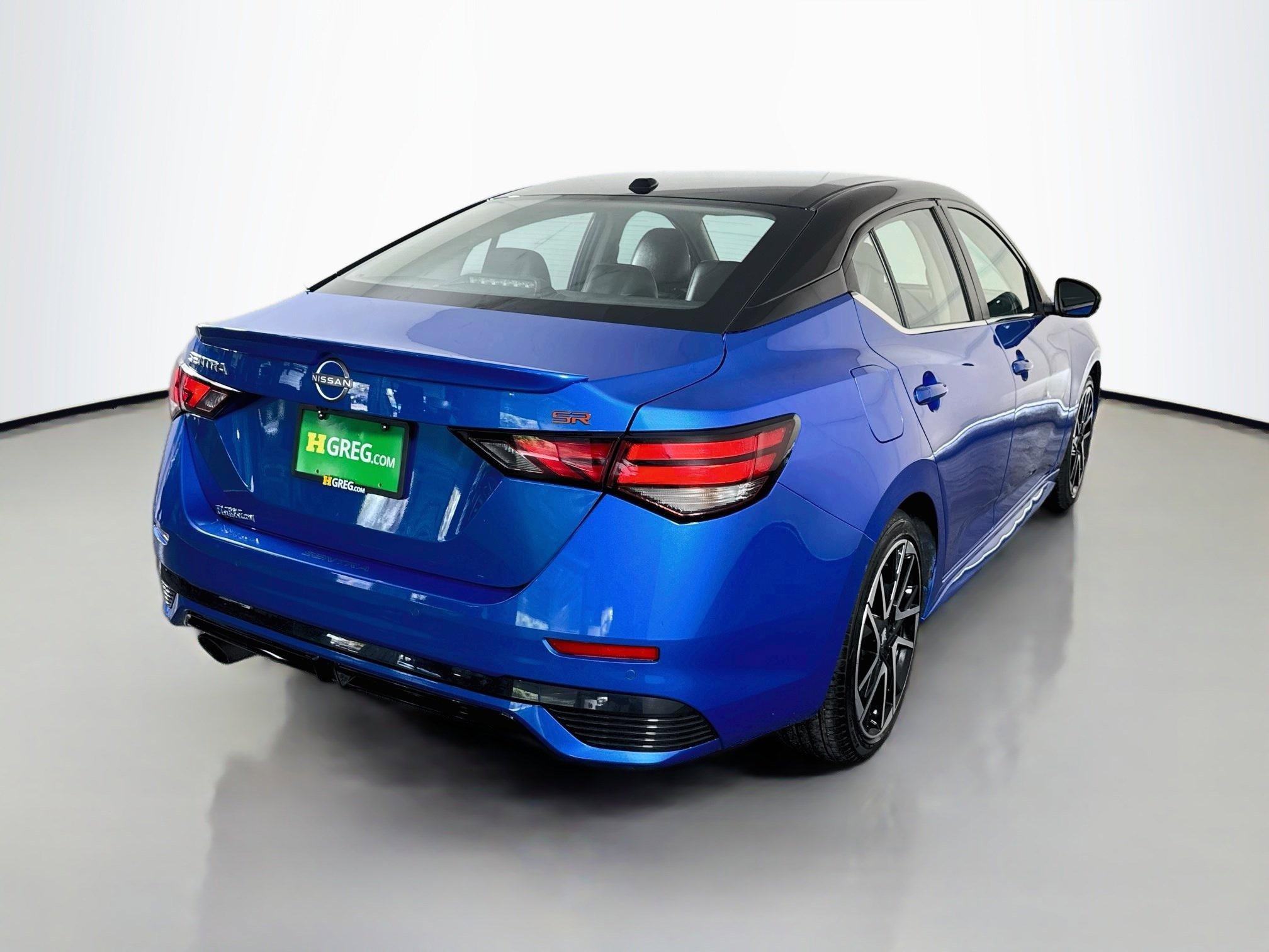 Used 2024 Nissan Sentra SR w/ SR Premium Package FWD image 10