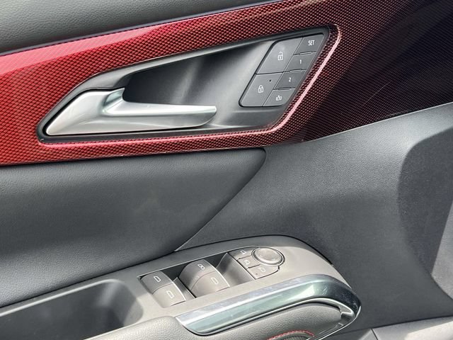 Used 2024 Chevrolet Traverse RS FWD image 19