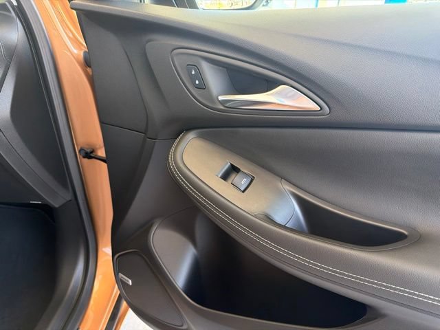 Used 2026 Buick Encore GX Avenir w/ Avenir Technology Package FWD image 34