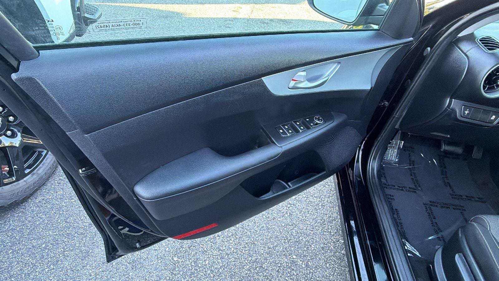 Used 2024 Kia Forte LX FWD image 14