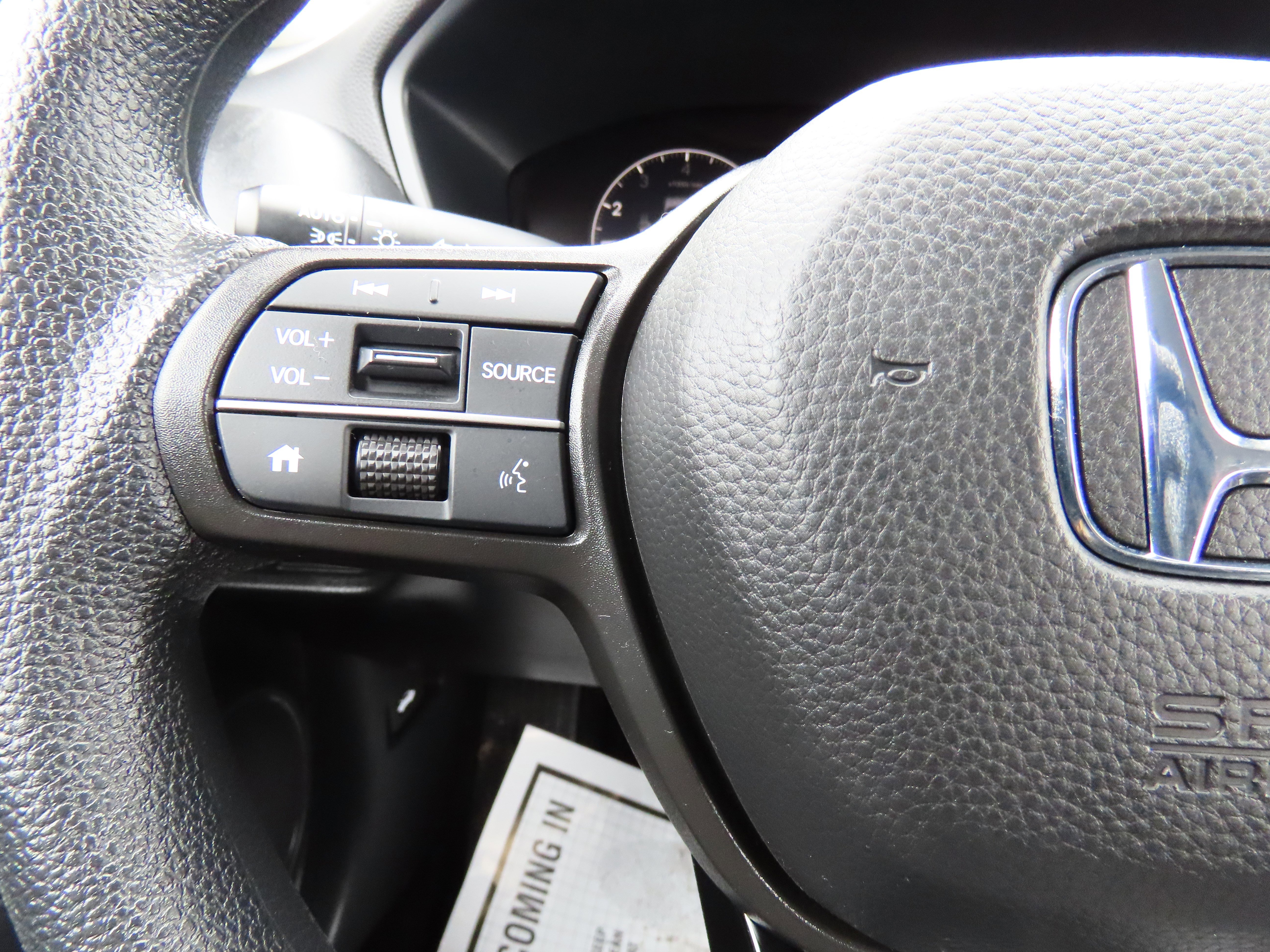 Used 2025 Honda HR-V LX image 30