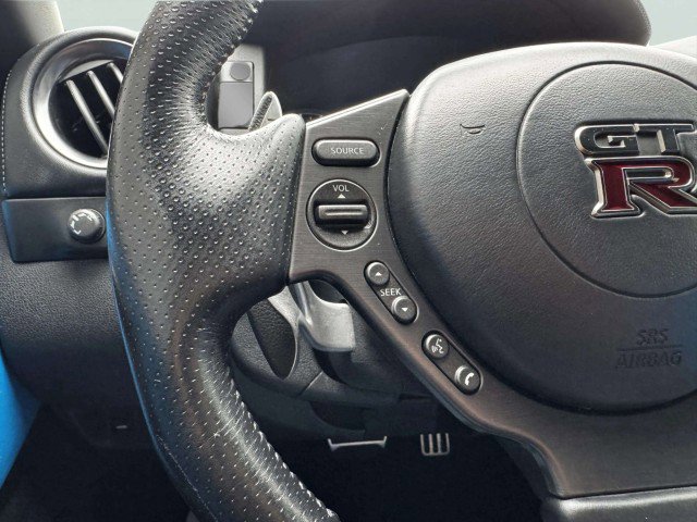 Used 2013 Nissan GT-R Premium image 30