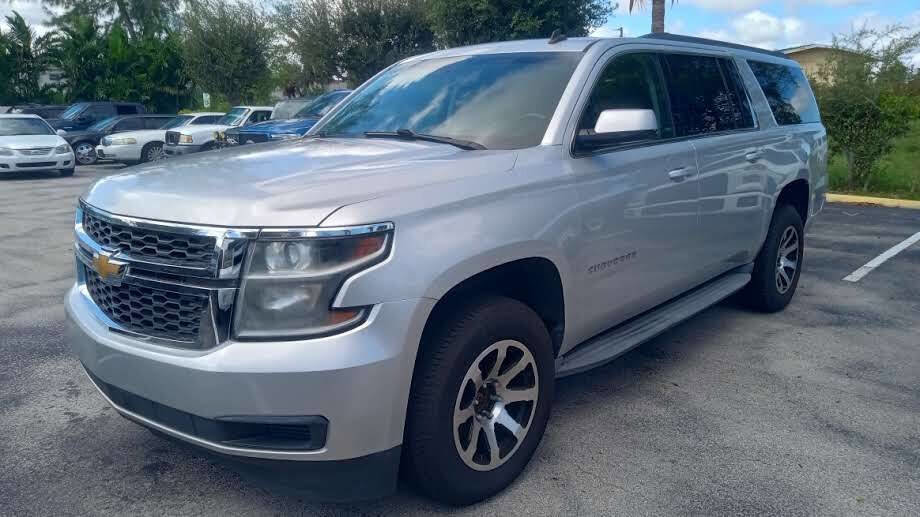 Used 2015 Chevrolet Suburban LT image 2