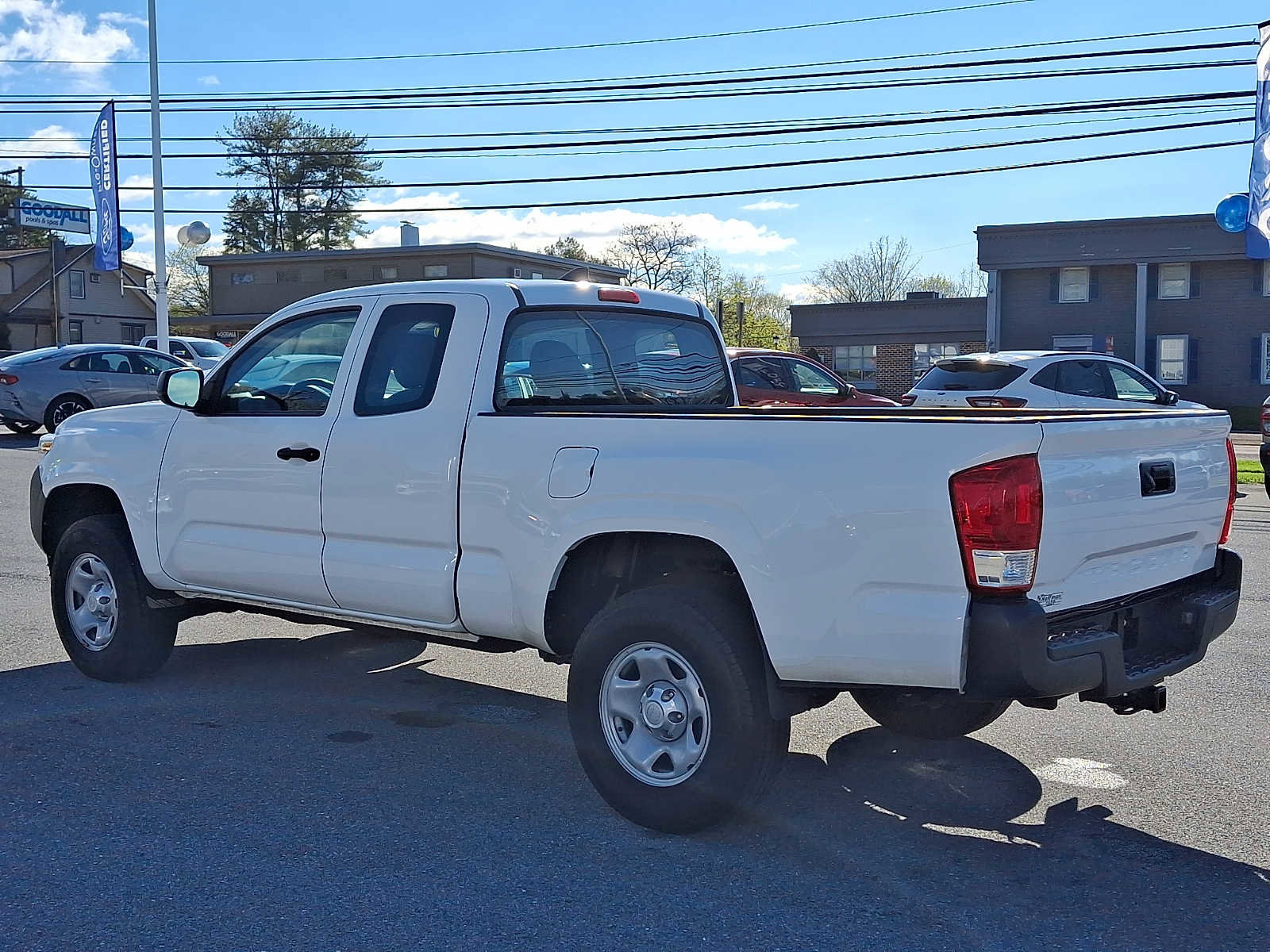 Used 2016 Toyota Tacoma SR image 4