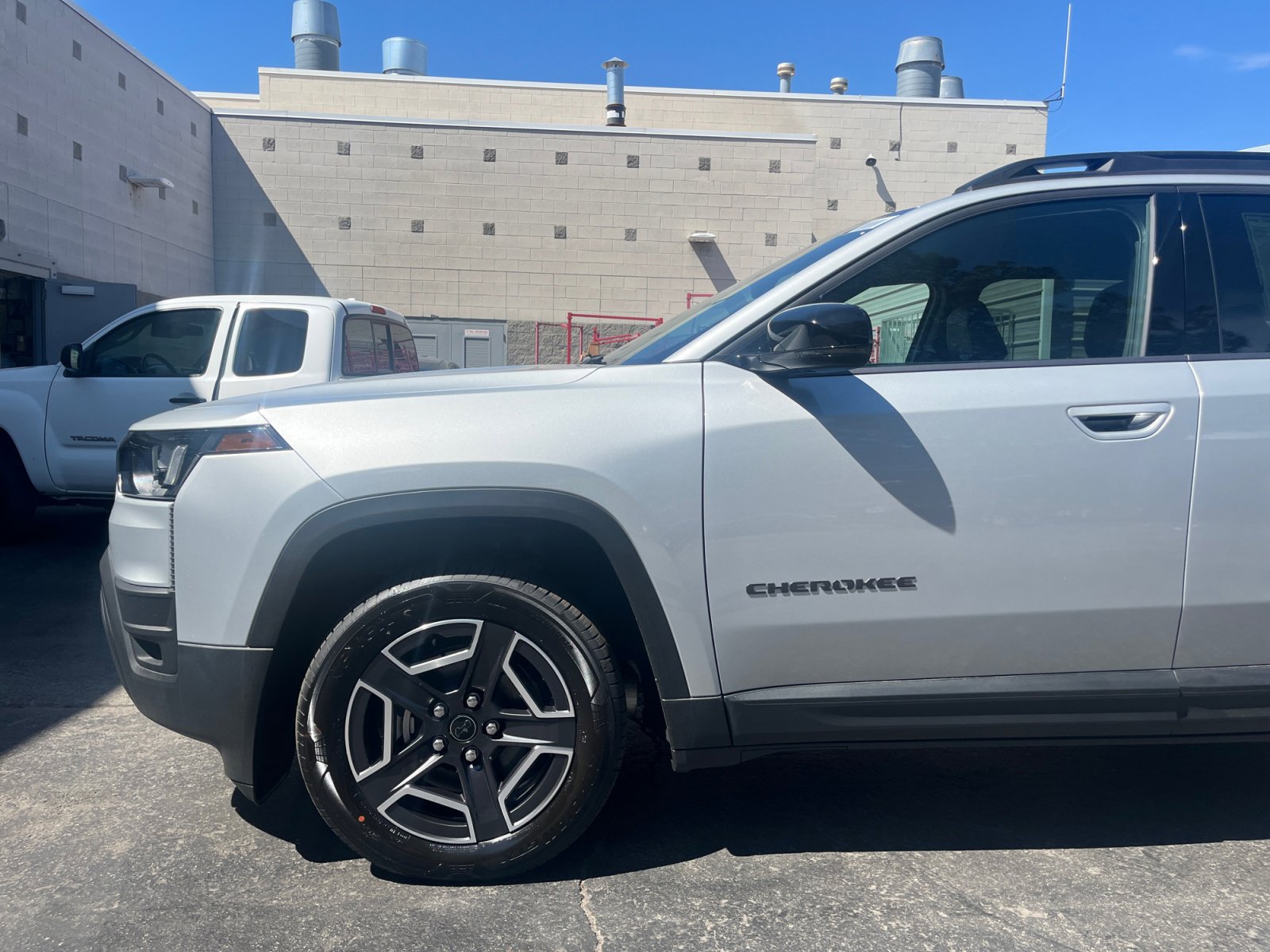 New 2026 Jeep Cherokee Limited AWD/4WD image 9