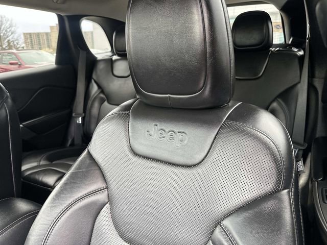 Used 2019 Jeep Cherokee Limited image 21