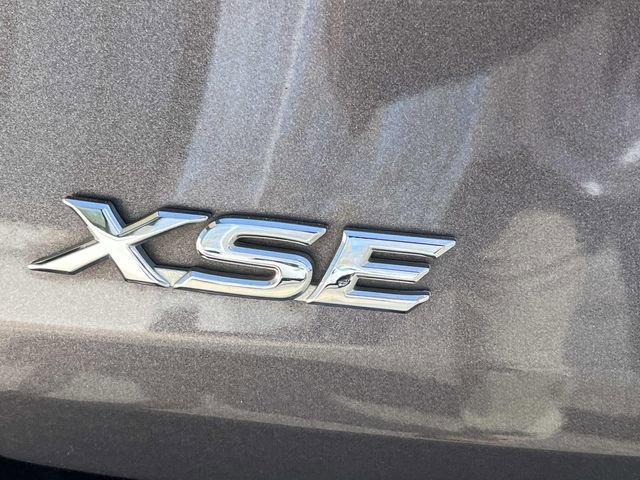 Used 2022 Toyota Sienna XSE image 6