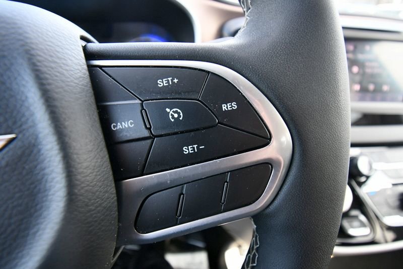 Used 2024 Chrysler Voyager LX FWD image 21