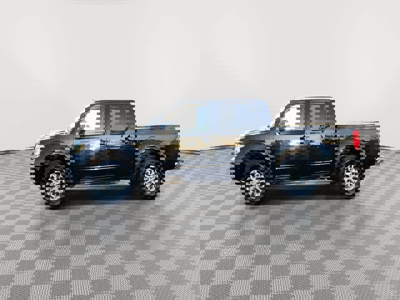 Used 2015 Nissan Frontier SV w/ SV Value Truck Package image 5