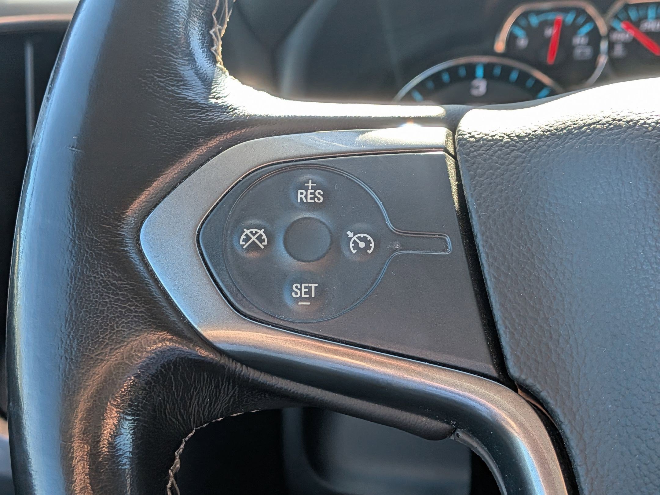 Used 2018 Chevrolet Silverado 1500 LT w/ All Star Edition AWD/4WD image 15