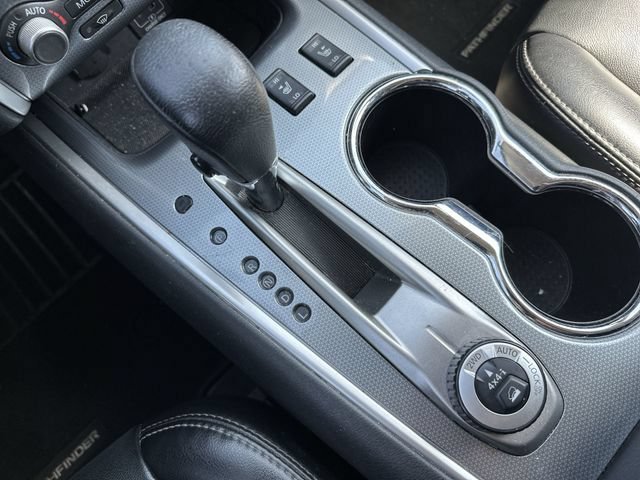 Used 2019 Nissan Pathfinder SL AWD/4WD image 23