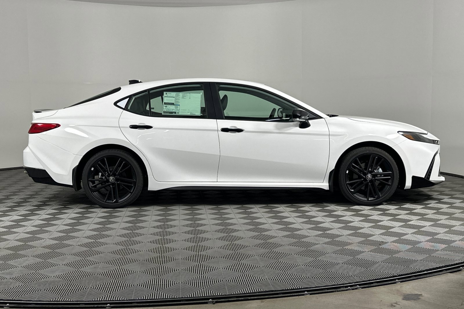 New 2026 Toyota Camry Hybrid image 3