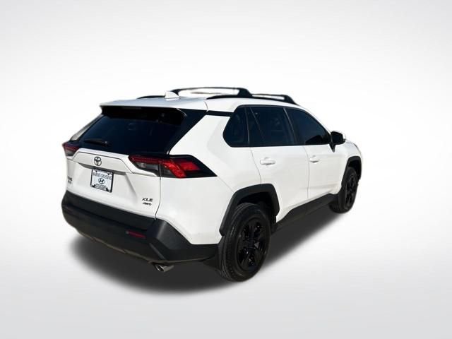 Used 2023 Toyota RAV4 XLE AWD/4WD image 3