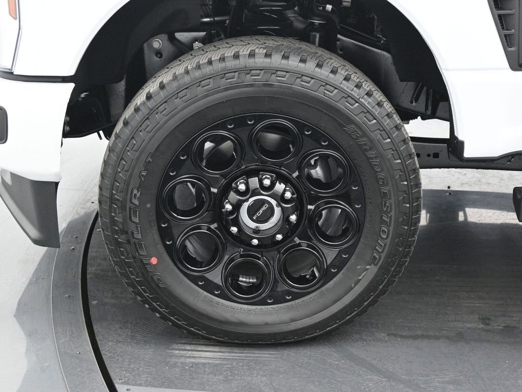 New 2026 Ford F350 XLT w/ XLT Premium Package AWD/4WD image 22