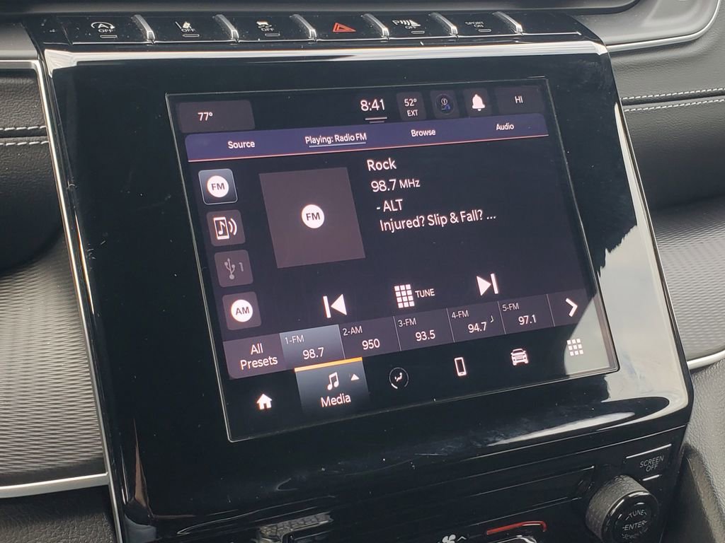 Used 2024 Jeep Grand Cherokee Laredo image 22