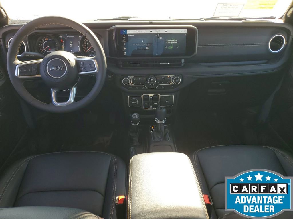 Used 2024 Jeep Wrangler Sahara image 25