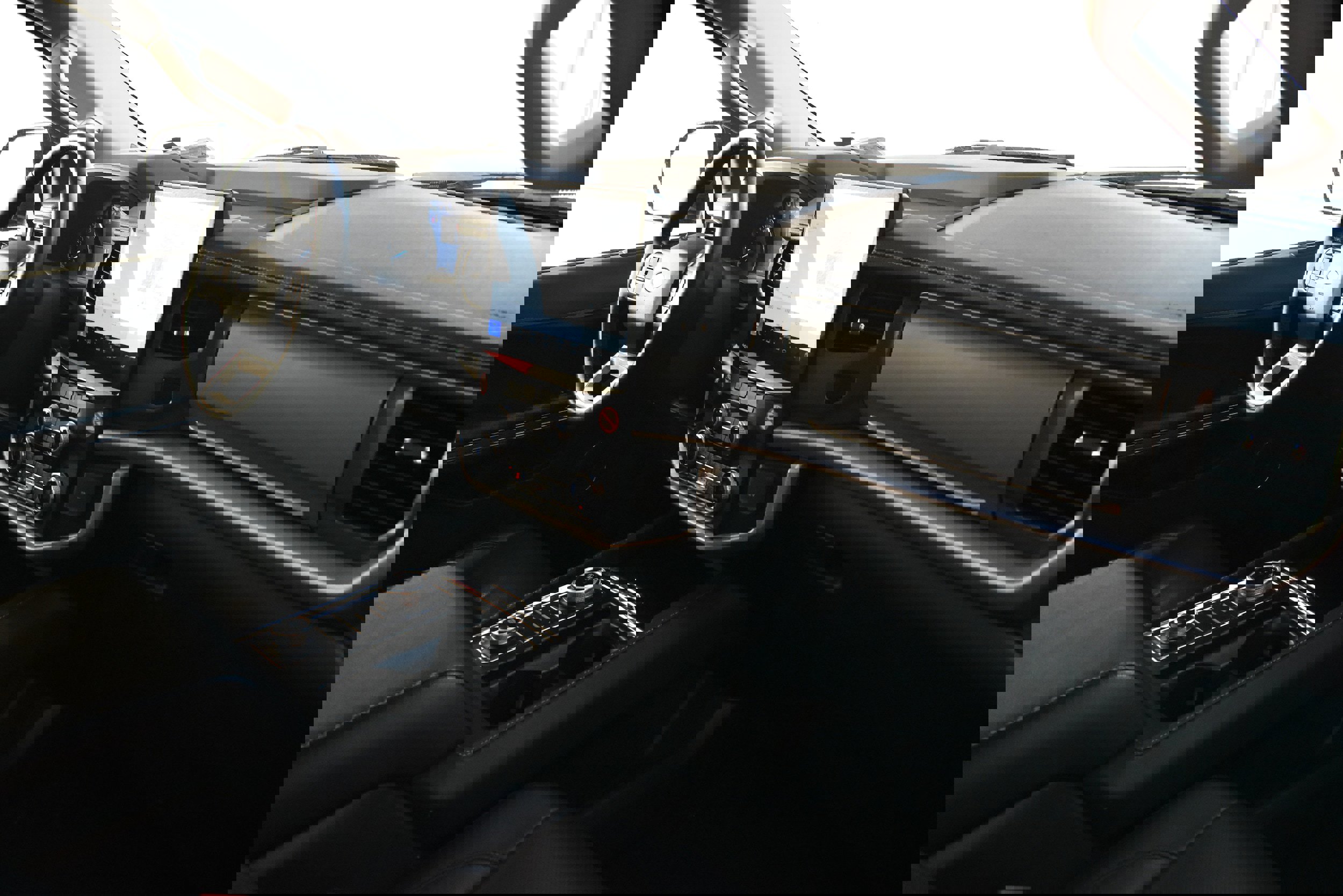 Used 2024 Ford Expedition XLT image 30