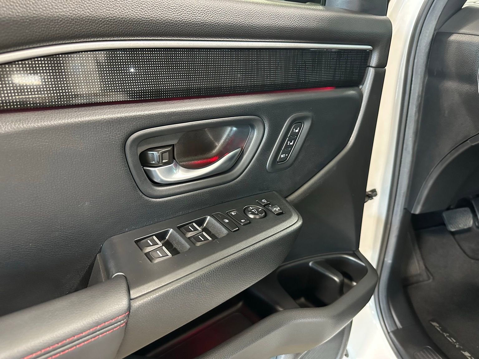 Used 2025 Honda Pilot Black Edition image 11